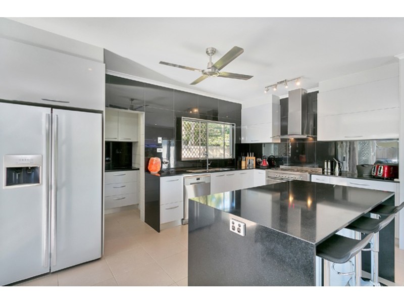 165 Loridan Drive, Brinsmead QLD 4870