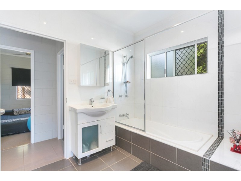 165 Loridan Drive, Brinsmead QLD 4870