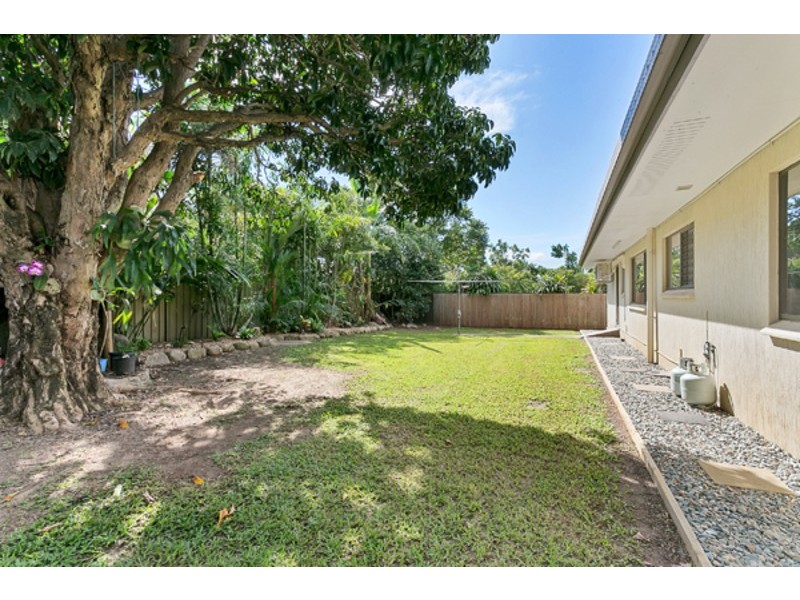36 Lavender Street, Mooroobool QLD 4870