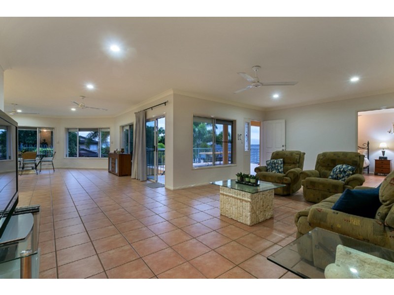 3 Olfersia Court, Mooroobool QLD 4870