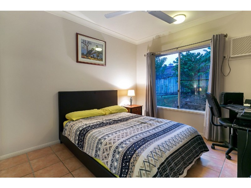 3 Olfersia Court, Mooroobool QLD 4870