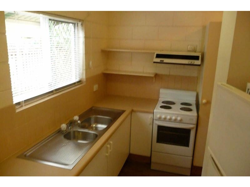 6/11 Pioneer Street, Manoora QLD 4870