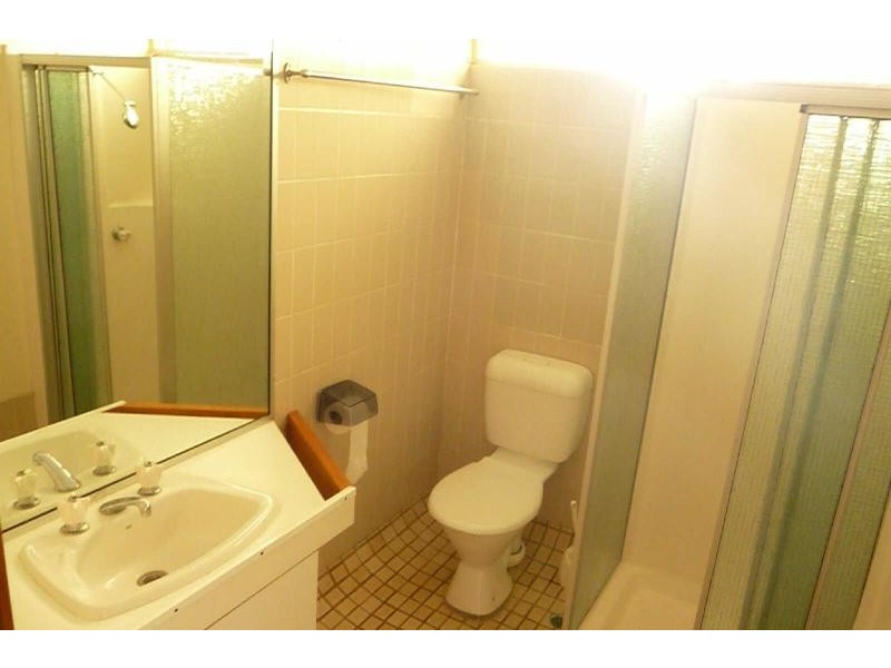 6/11 Pioneer Street, Manoora QLD 4870