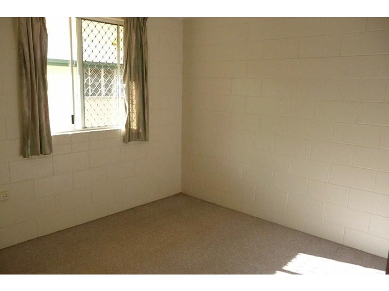 6/11 Pioneer Street, Manoora QLD 4870