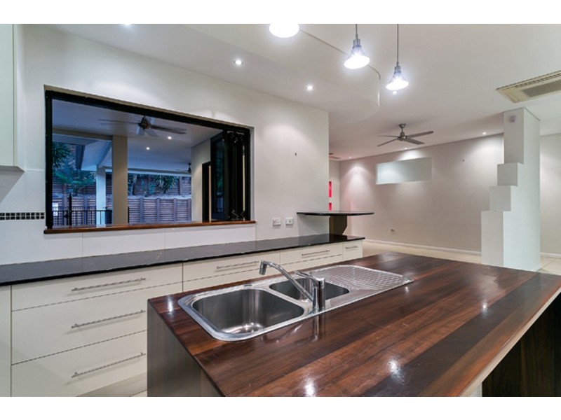 13 Willie Ming Close, Redlynch QLD 4870