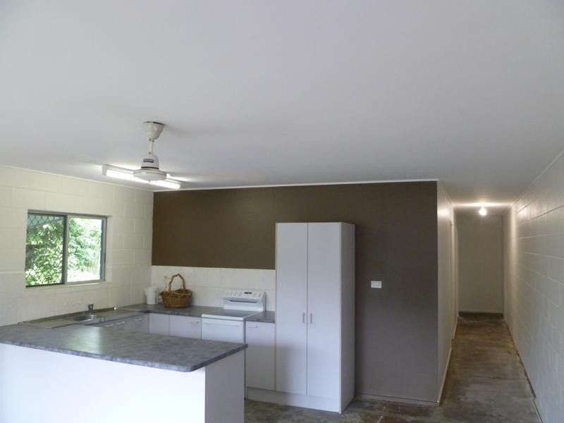 2/7 Blantyre Close, Manunda QLD 4870