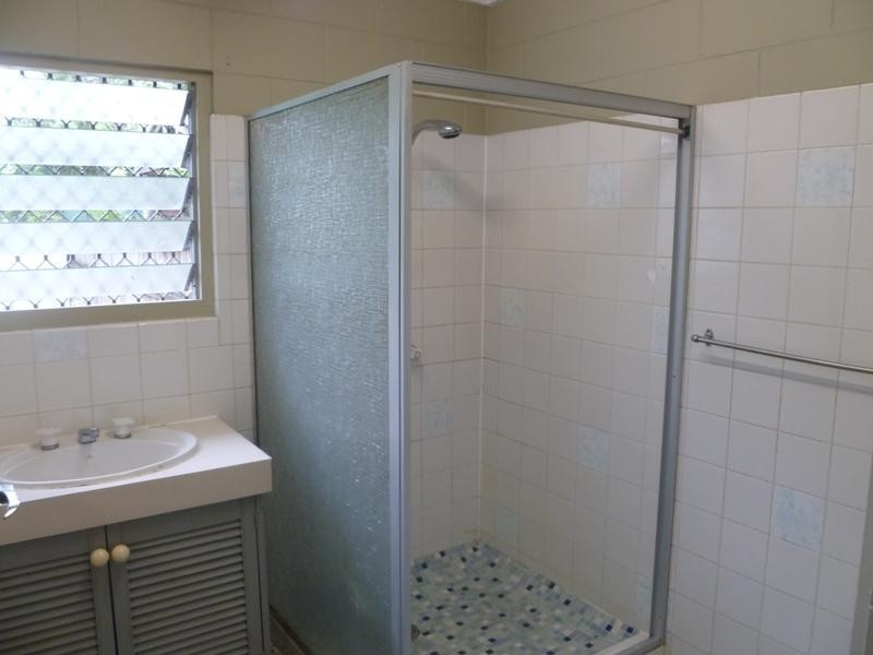 2/7 Blantyre Close, Manunda QLD 4870