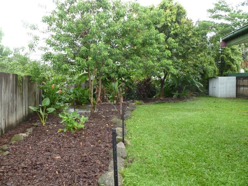 2/7 Blantyre Close, Manunda QLD 4870