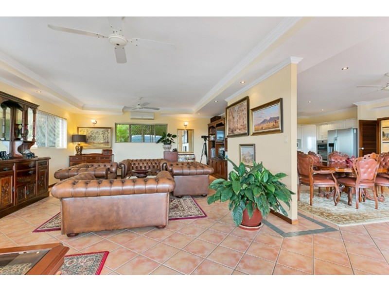 5 Caleb Court, Mooroobool QLD 4870