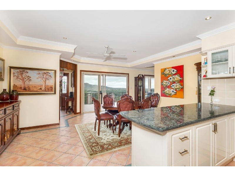 5 Caleb Court, Mooroobool QLD 4870