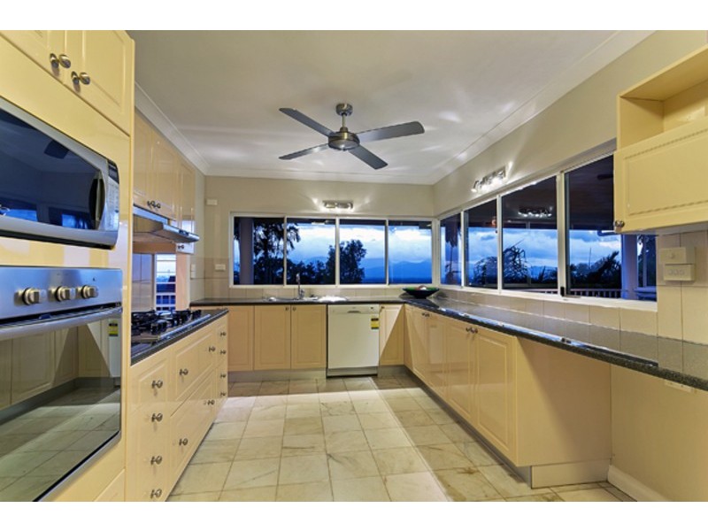 237 Toogood Road, Bayview Heights QLD 4868