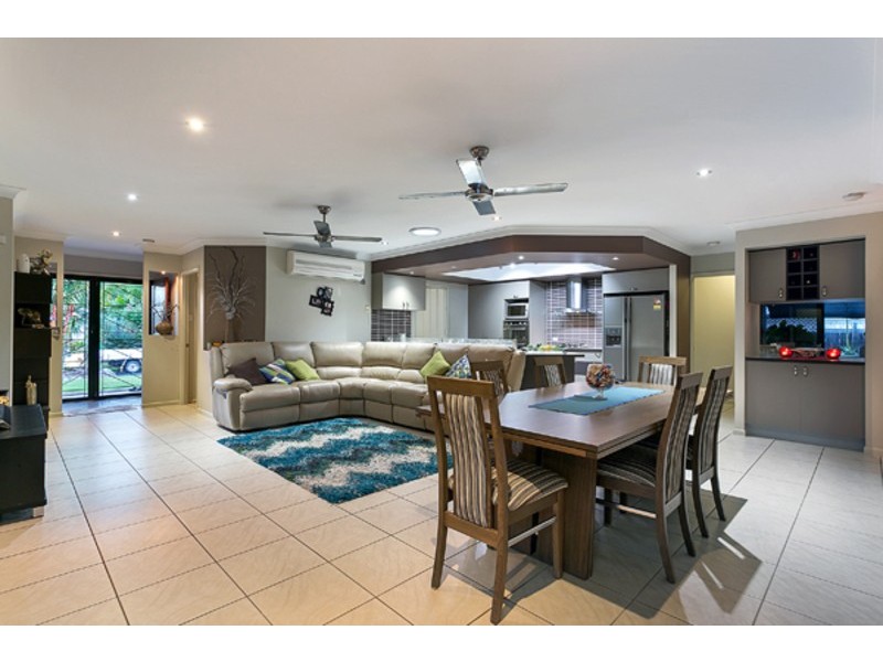 10  Messina Close, Kanimbla QLD 4870