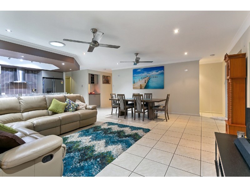10  Messina Close, Kanimbla QLD 4870