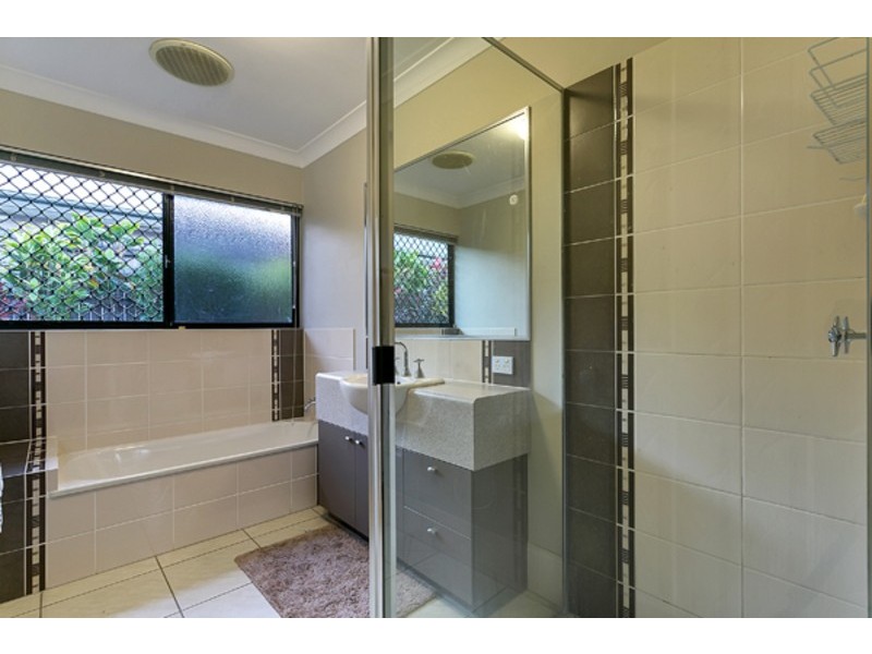 10  Messina Close, Kanimbla QLD 4870