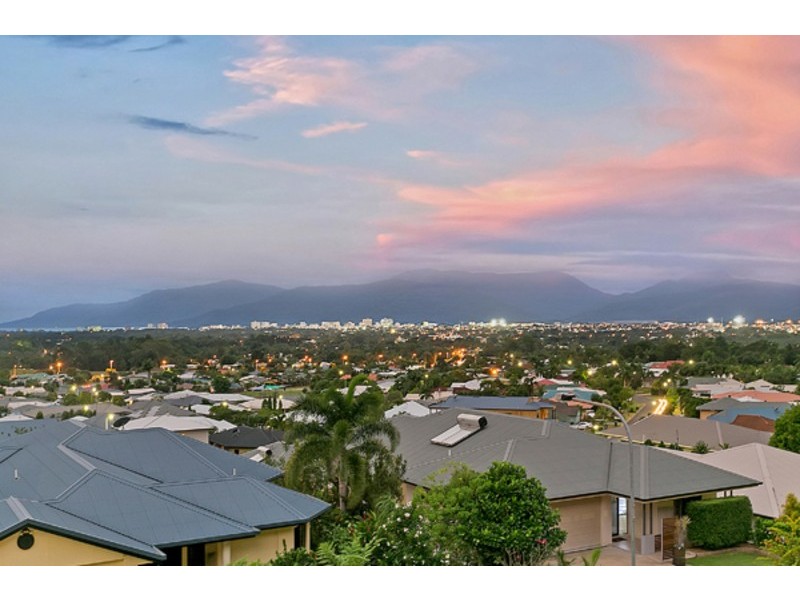 7 Sergeant Street, Kanimbla QLD 4870