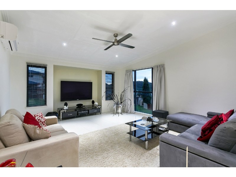 7 Sergeant Street, Kanimbla QLD 4870