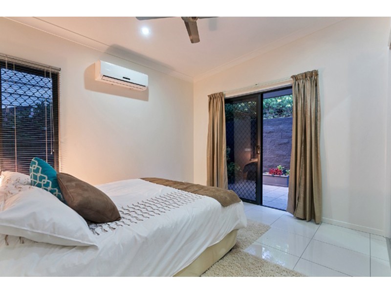 7 Sergeant Street, Kanimbla QLD 4870