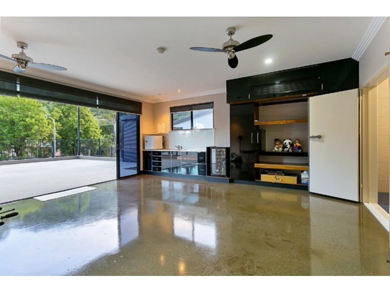 8 Robin Close, Bayview Heights QLD 4868