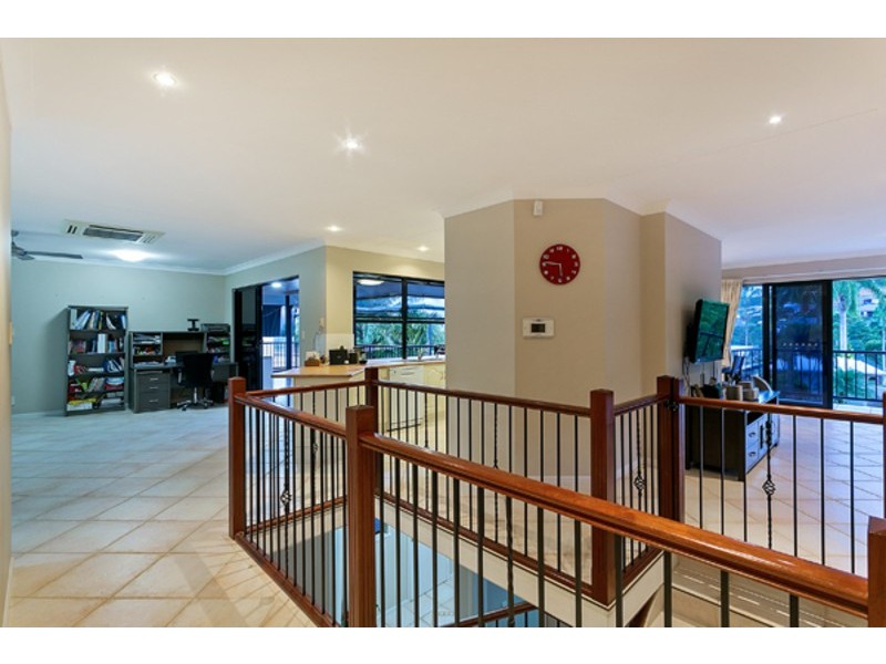 8 Robin Close, Bayview Heights QLD 4868