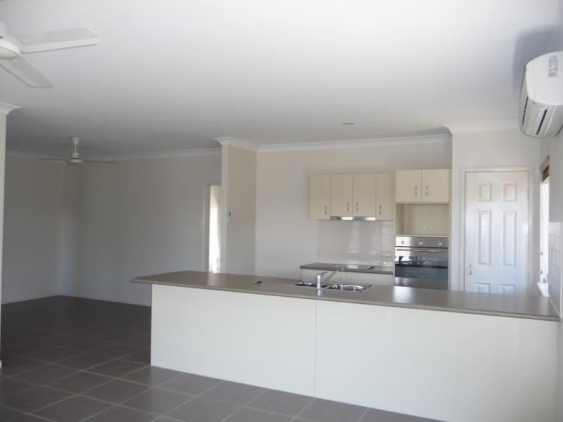 18 Angor Road, Trinity Park QLD 4879