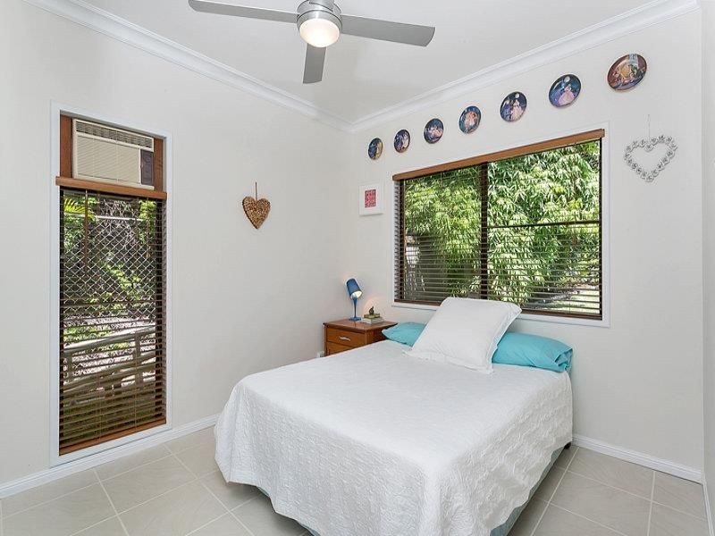 5 Scarborough Close, Kewarra Beach QLD 4879