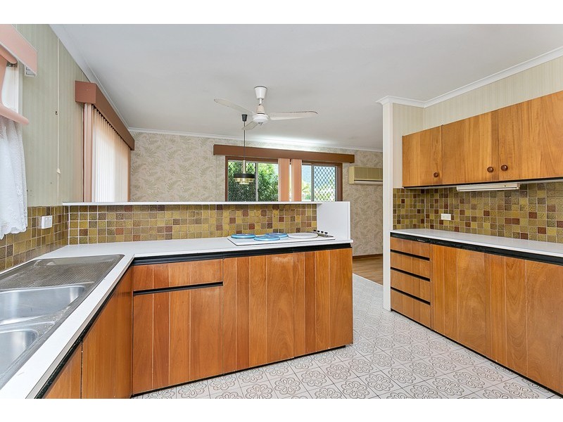 10 Carroo Street, Bayview Heights QLD 4868