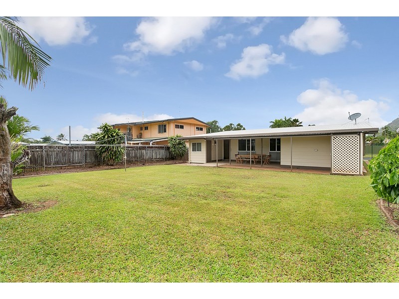10 Carroo Street, Bayview Heights QLD 4868