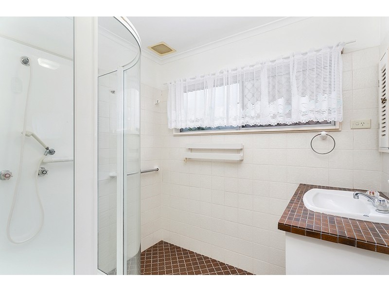 10 Carroo Street, Bayview Heights QLD 4868