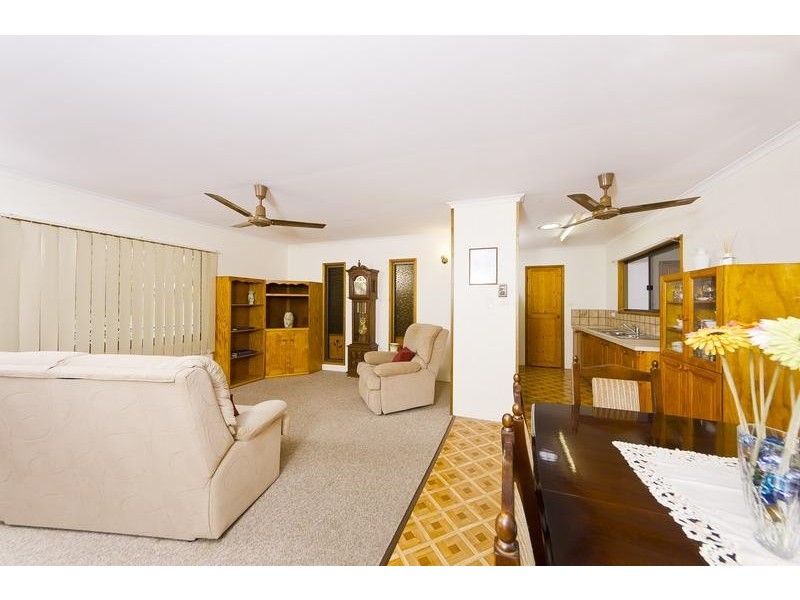 33 Beatrice Street, Mooroobool QLD 4870