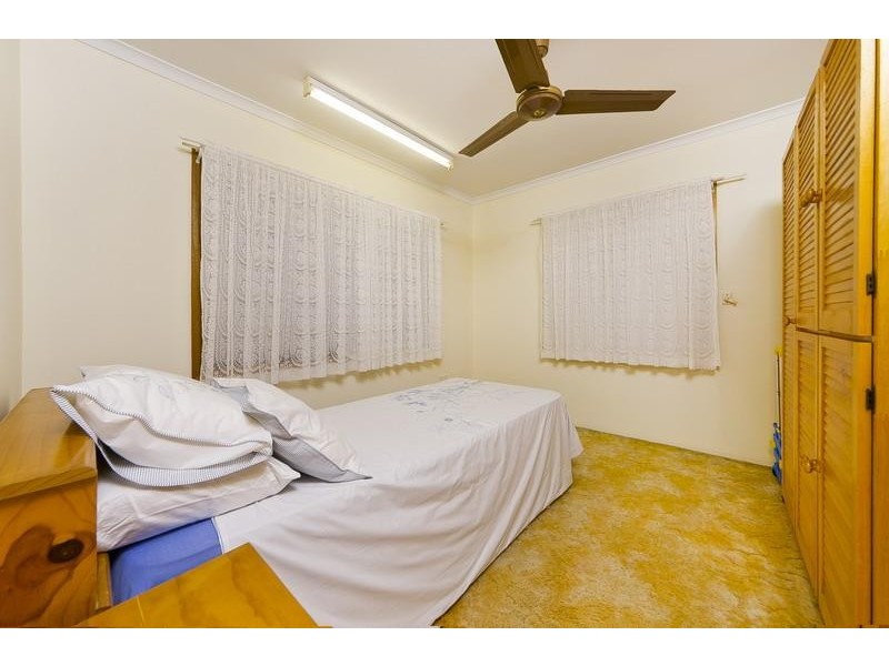 33 Beatrice Street, Mooroobool QLD 4870