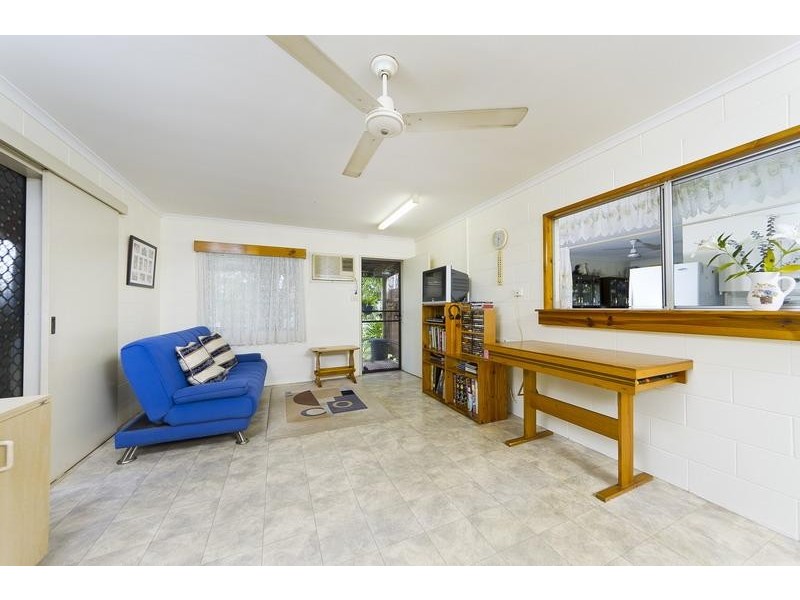 30 Lime Street, Mooroobool QLD 4870