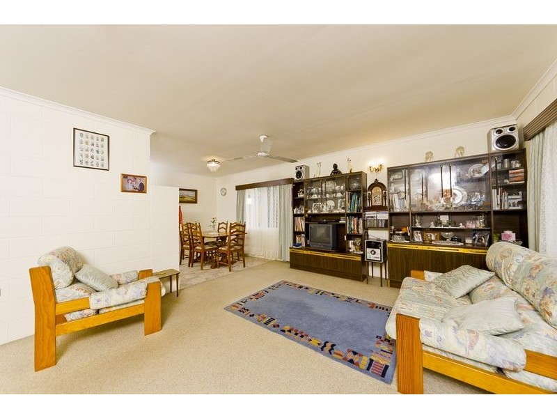 30 Lime Street, Mooroobool QLD 4870