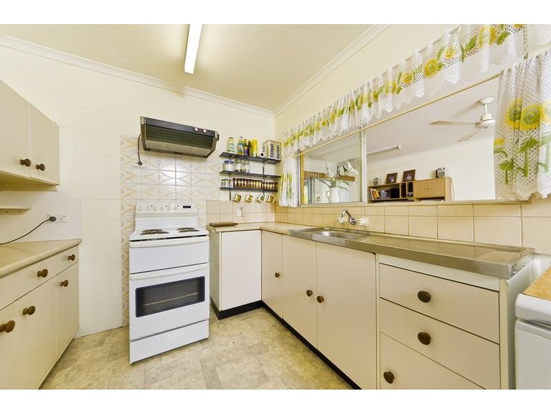 30 Lime Street, Mooroobool QLD 4870