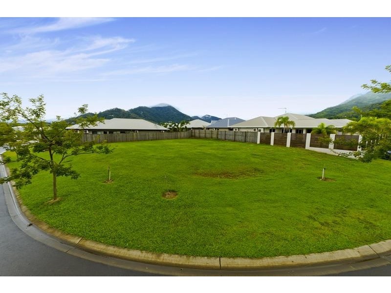 4 Botany Avenue, Redlynch QLD 4870