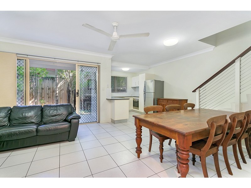 3/12-14  Old Smithfield Road, Freshwater QLD 4870