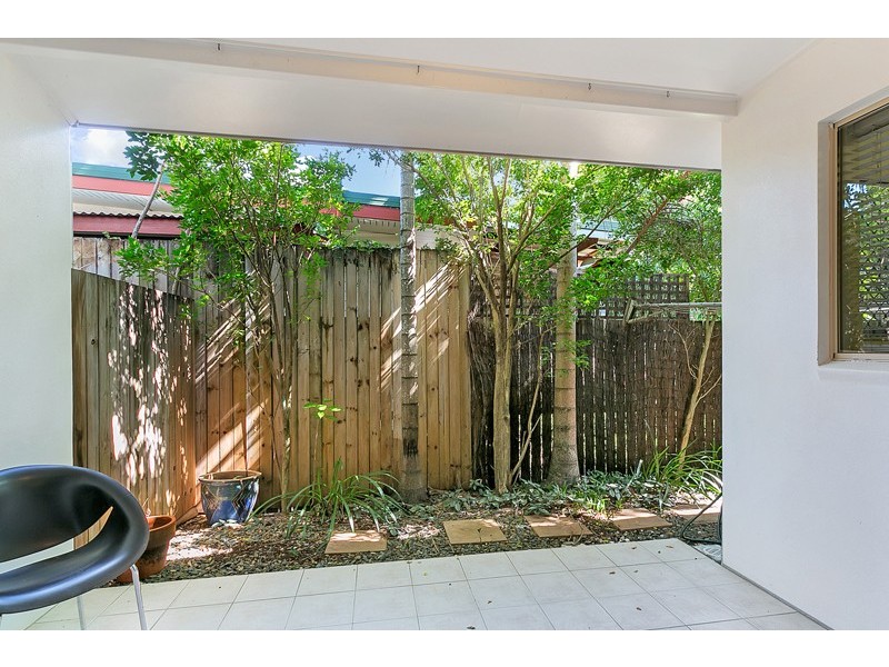 3/12-14  Old Smithfield Road, Freshwater QLD 4870