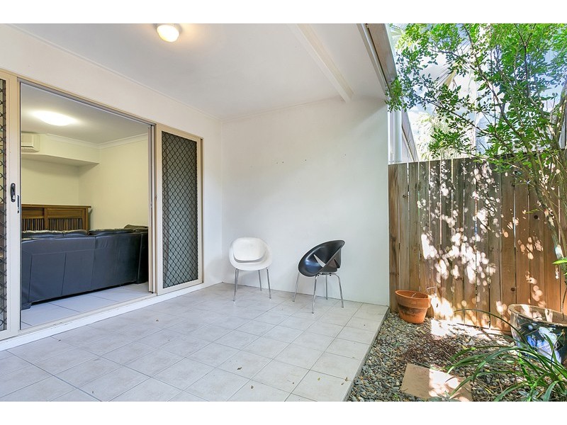 3/12-14  Old Smithfield Road, Freshwater QLD 4870