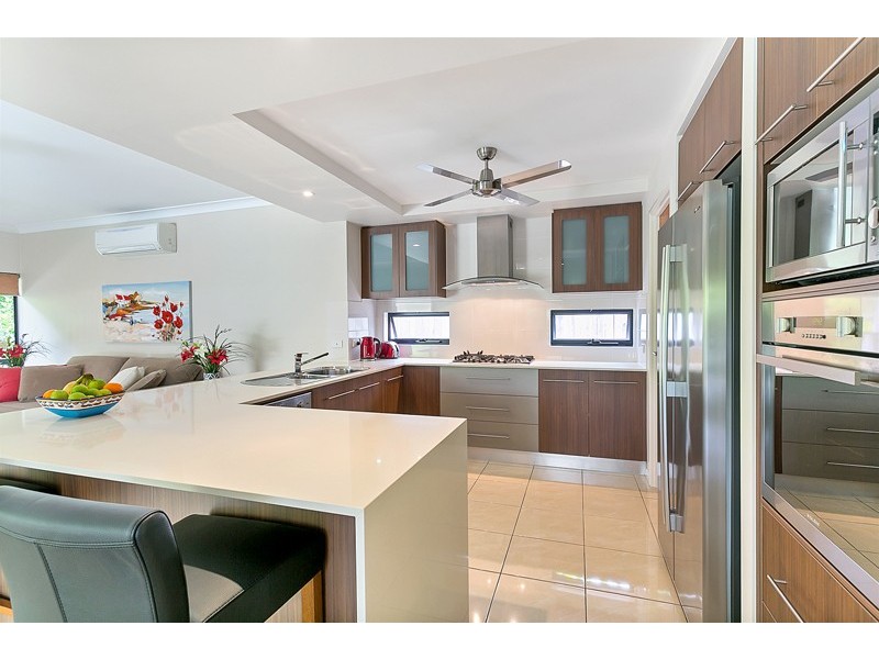 8 Kaban Grove, Trinity Park QLD 4879