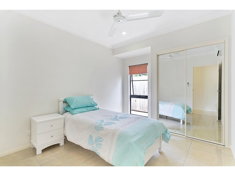 8 Kaban Grove, Trinity Park QLD 4879