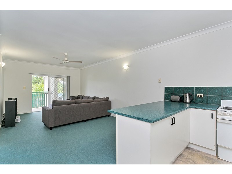 4/342 McCoombe Street, Mooroobool QLD 4870