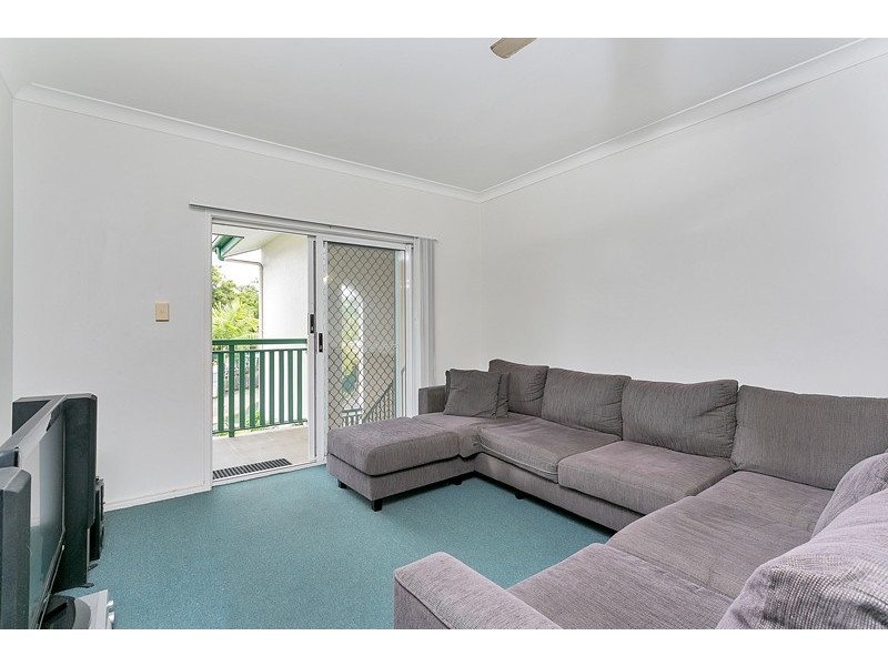4/342 McCoombe Street, Mooroobool QLD 4870