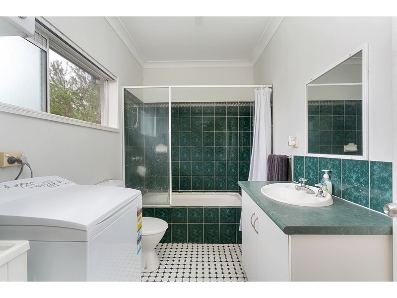 4/342 McCoombe Street, Mooroobool QLD 4870