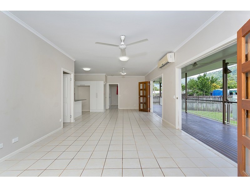 4 Diwi Diwi Street, Manoora QLD 4870