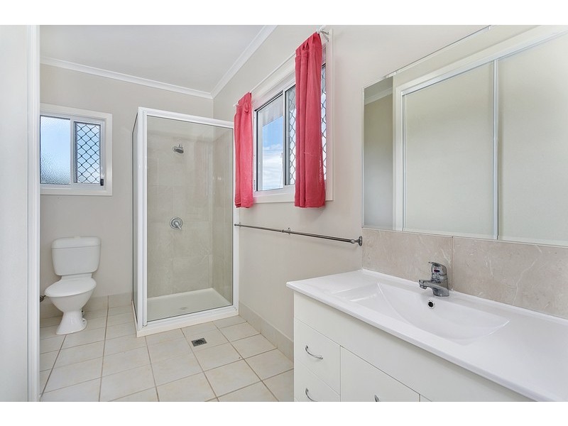 4 Diwi Diwi Street, Manoora QLD 4870