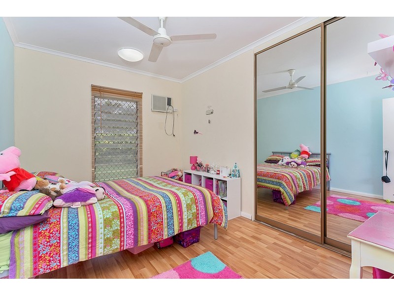 17 Augustus Street, Mooroobool QLD 4870