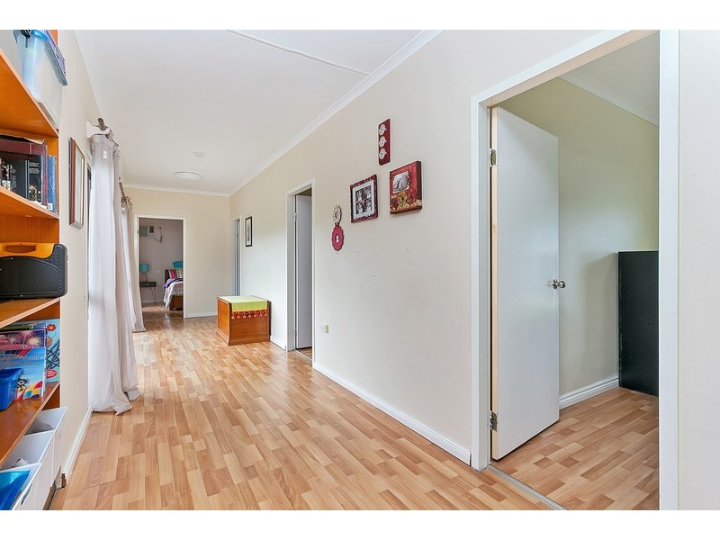 17 Augustus Street, Mooroobool QLD 4870