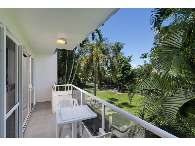 325 Coral Coast Drive, Palm Cove QLD 4879