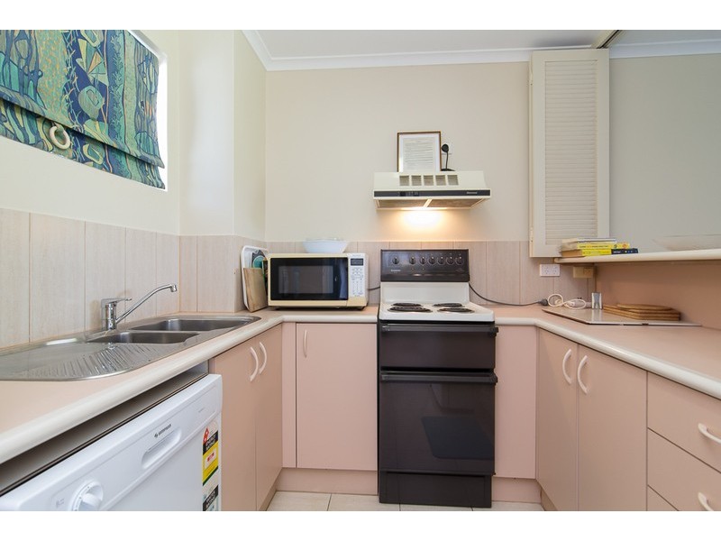 325 Coral Coast Drive, Palm Cove QLD 4879