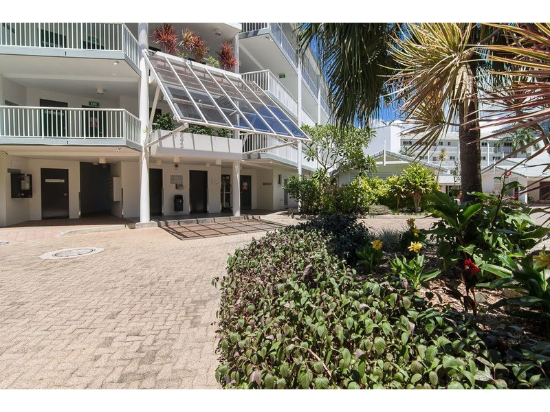 325 Coral Coast Drive, Palm Cove QLD 4879