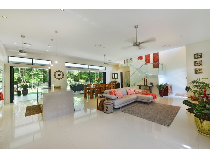 30 Litara Street, Palm Cove QLD 4879